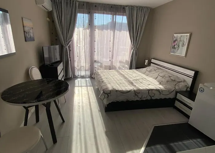 Aparthotel Admiral Plaza Sunny Beach