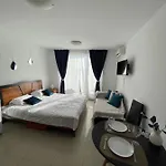 Апарт-отель Admiral Plaza 3*