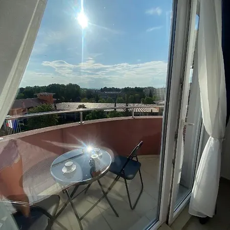 Admiral Plaza 3*