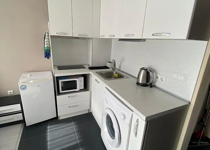 Admiral Plaza 3* ساني بيتش